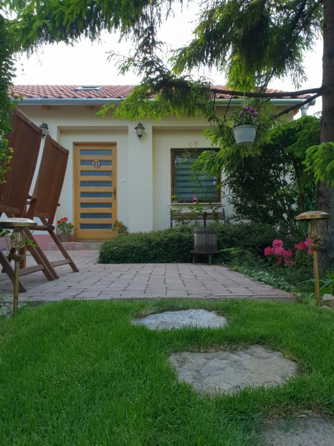 Fuered Deluxe Garden Apartment Balatonfüred Екстериор снимка