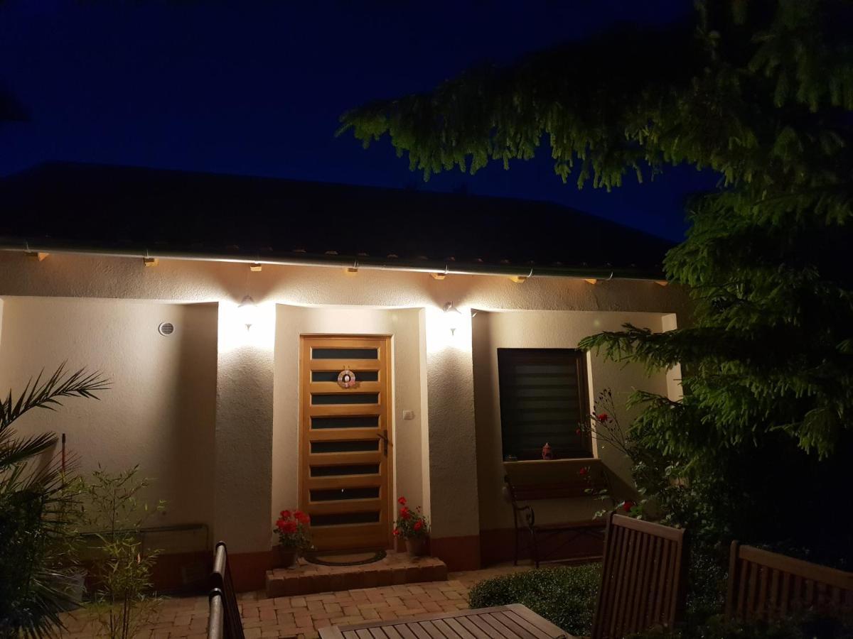 Fuered Deluxe Garden Apartment Balatonfüred Екстериор снимка