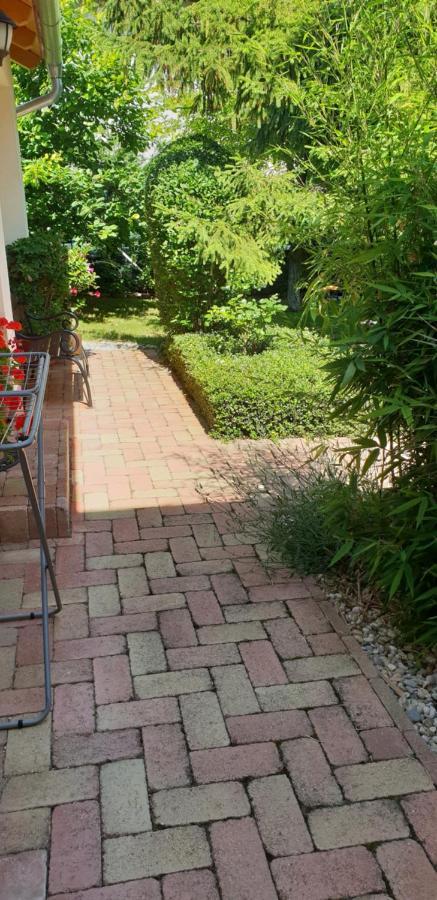 Fuered Deluxe Garden Apartment Balatonfüred Екстериор снимка